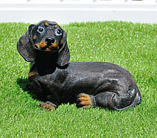 Садова фігура собака Такса