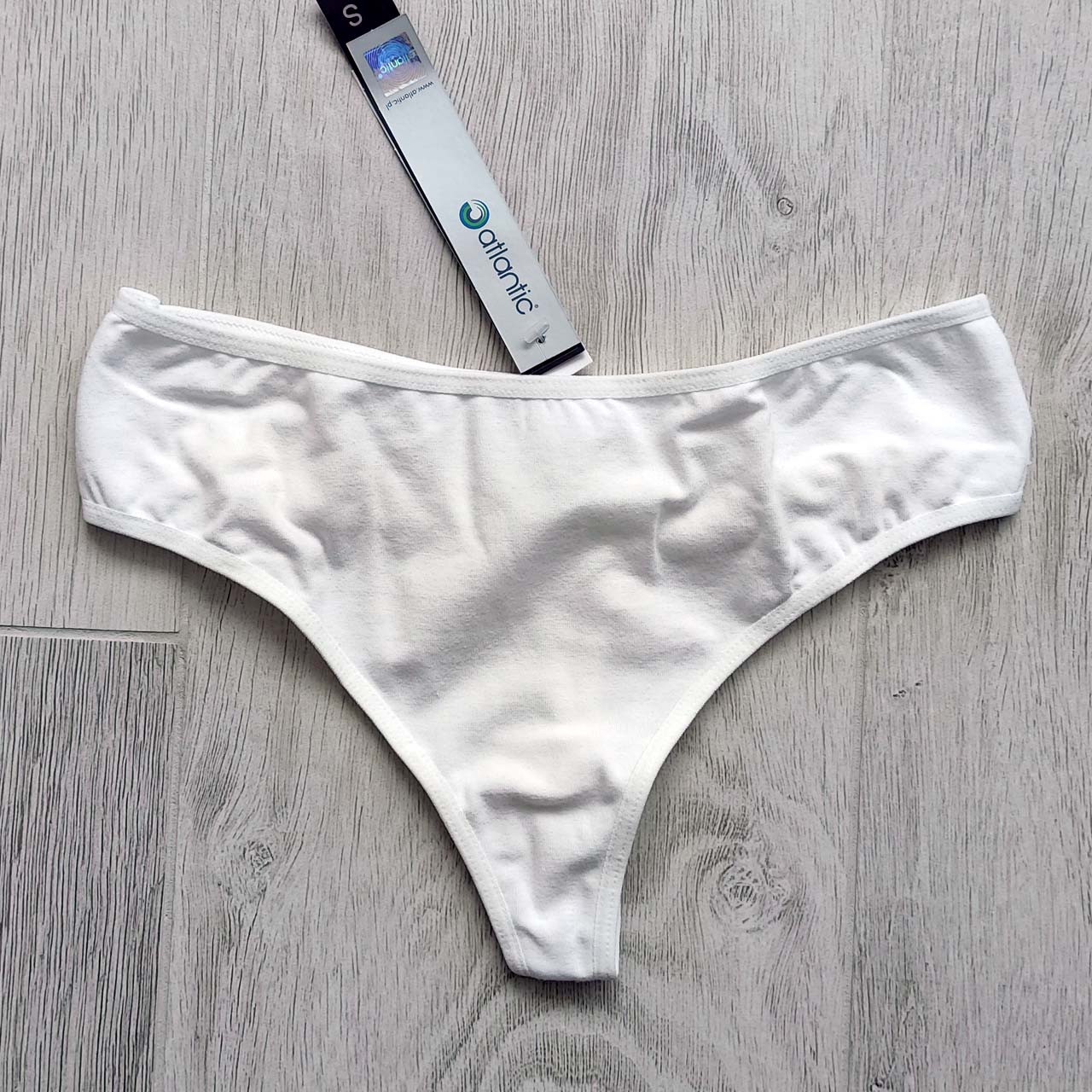 Жіночі трусики стрінги ATLANTIC з високими боками, розмір S білого кольору