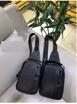 Чоловіча сумка слінг чорна на блискавці 23*16 см зі штучної шкіри Liza