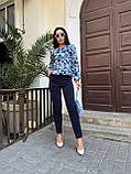 Яскрава жіноча бірюза блуза в блакитну квіточку з коміром на зав'язках блузка з довгим рукавами., фото 4