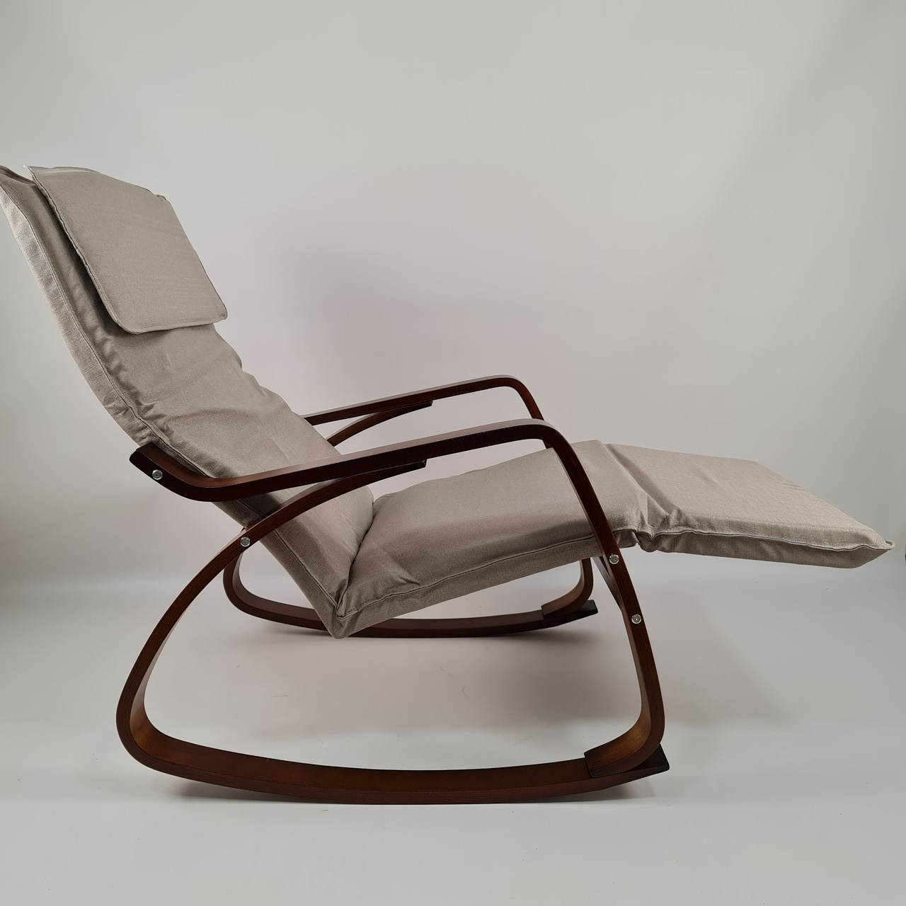 Кресло качалка с подставкой для ног Avko ARC003 Walnut Beige А7728-21 - фото 5 - id-p2208667549