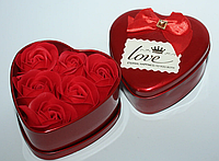 Подарунковий набір троянди з мила в металевій коробці серце Червоні на День закоханих або 8 Марта TKTK