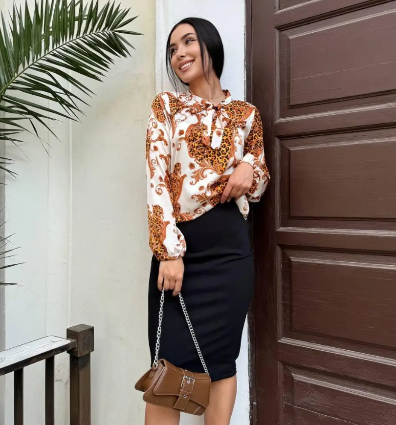 Стильний жіночий костюм із чорною спідницею міді леопардовий костюм блуза та спідниця із завищеною талією, фото 1