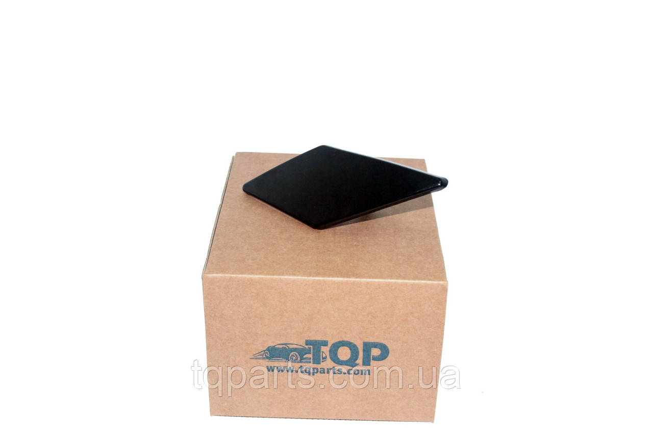 Кришка форсунки прав., Накладка форсунки бамперу Nissan 28658-JN00E, 28658JN00E