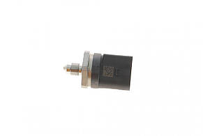 Датчик тиску палива Audi Q5 / Q7 / VW Touareg 3.6 / 4.2 FSI 06-18 Bosch 0261545111
