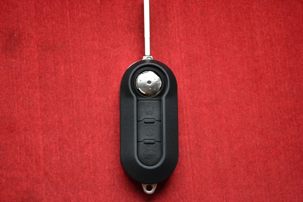 Викидний ключ Opel Combo 3 кнопки без логотипа