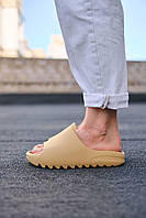 Женские стильные легкие шлепанцы Adidas Yeezy Slide Desert Sand , новинка качественные бежевые