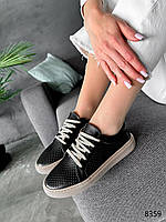 Женские кроссовки черного цвета, легкие из натуральной кожи с перфорацией на весну лето