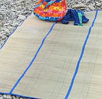 Килимок-підстилка соломка для пікніка та пляжу на кемпінг розкладна килимки фольгою 90х180 см