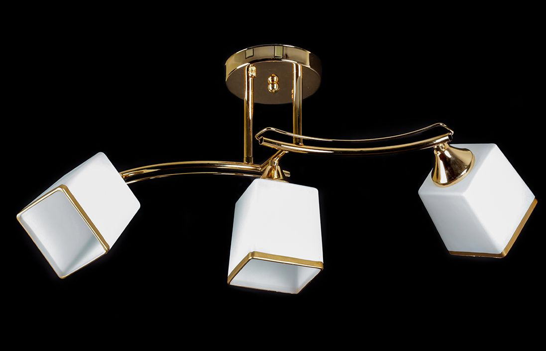 Золота стельова люстра на 3 плафони L620*W280*H260