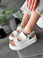 Жіночі босоніжки білого кольору на високій підошві, модні літні сандалії