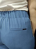 Брюки жіночі штани класика резинка 44 блакитні, фото 3