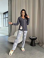 Комфортная и удобная женская пижама рубашка и брюки Снеговик серый- RudSale