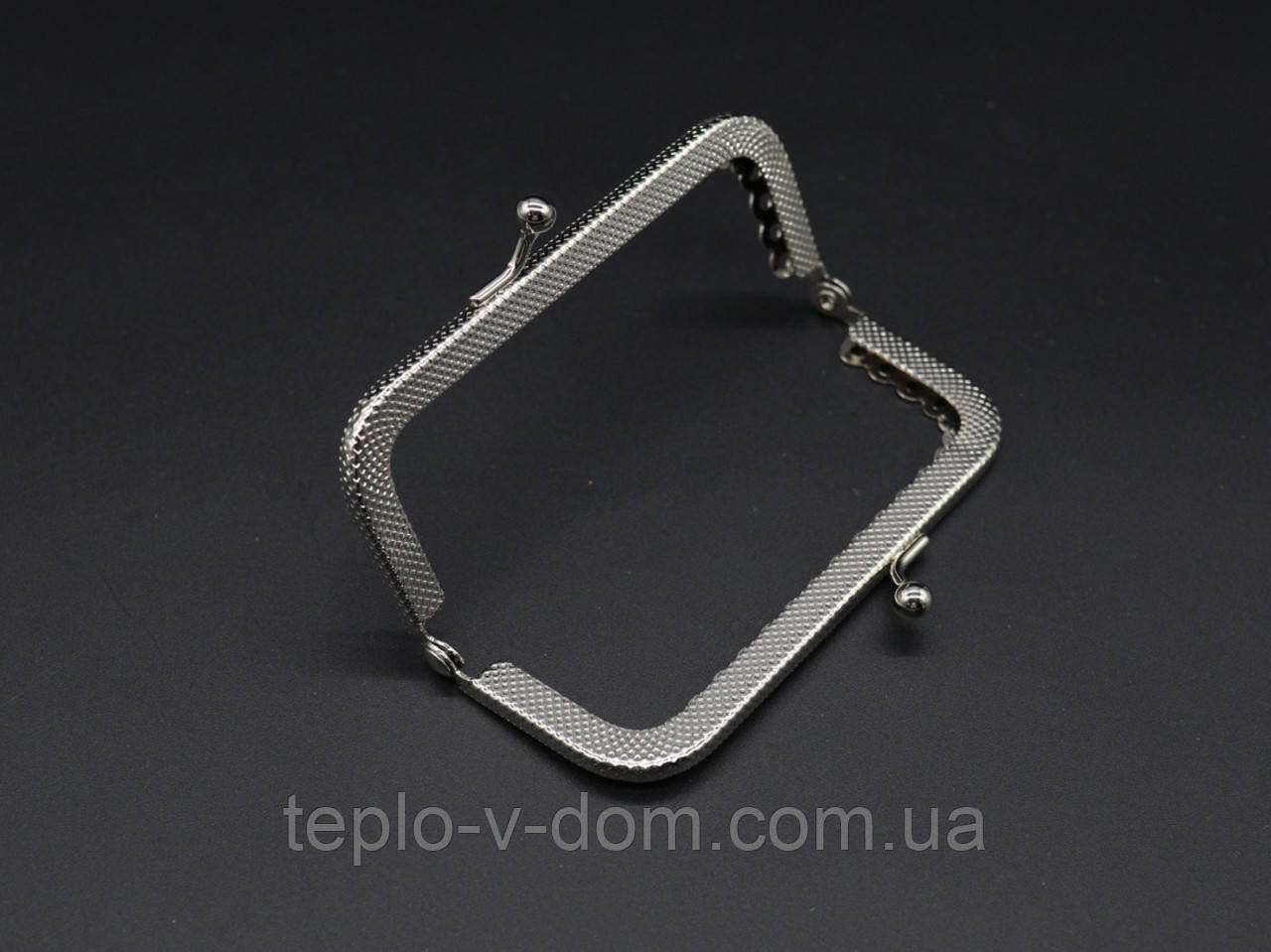 Фермуар з ручкою. Колір "срібло". 10см.