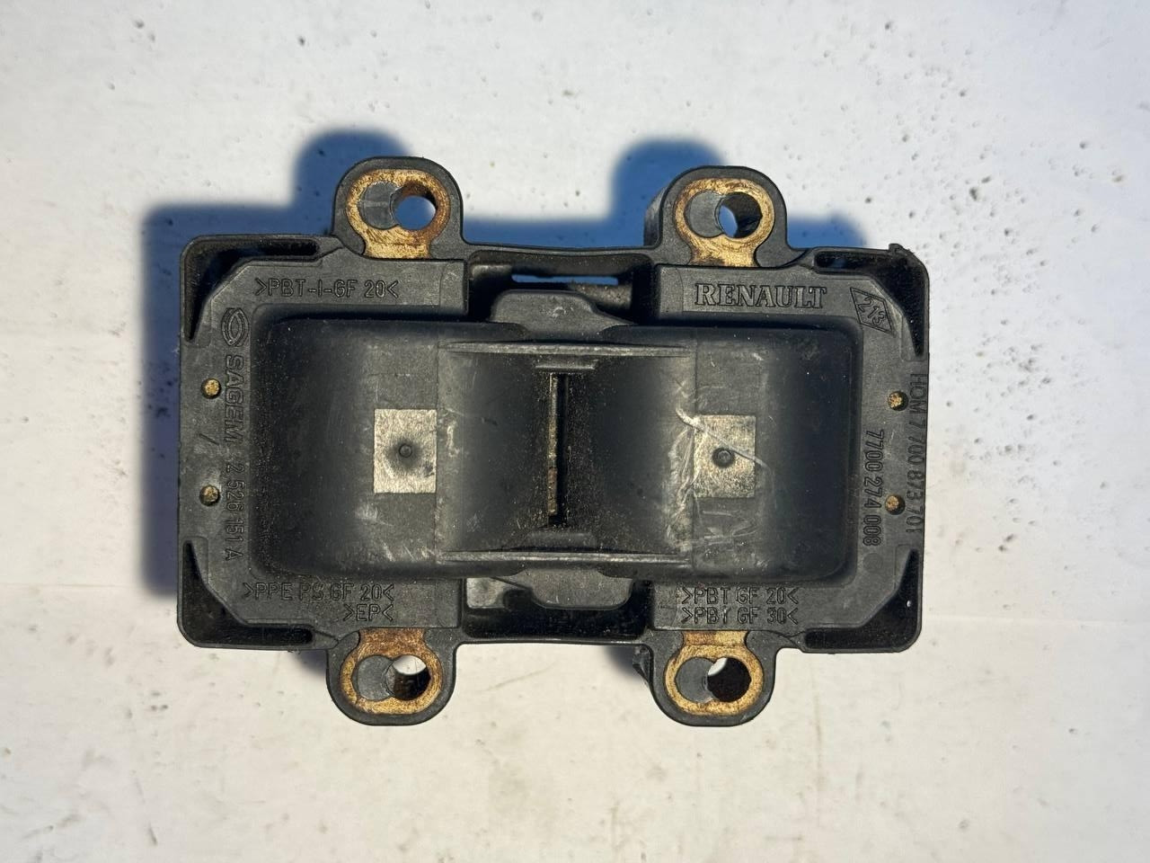 Катушка запалювання Renault 77 00 274 008 / 7700274008 / 7700873701 / 2526151A