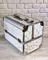 Бьюти-кейс: алюминиевый чемодан с ключом для мастеров (белый, нити)