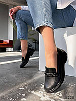 Женские туфли лоферы на низком ходу кожаные черные Freda