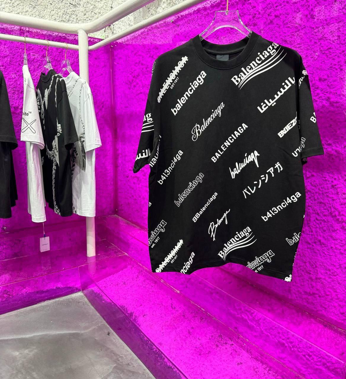 Чоловіча футболка Balenciaga CK8062 чорна