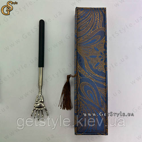Чесалка для спини Scratcher Hand в пакованні