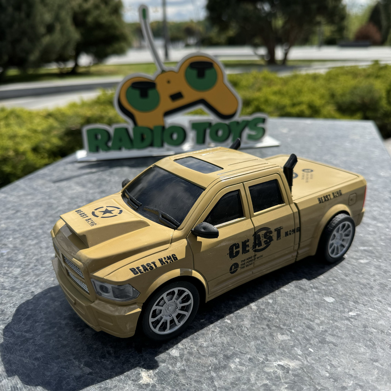 Джип на радіоуправлінні Desert Fox Pickup Бежевий | Машина на пульті управління | Машинка на радіокеруванні, фото 1