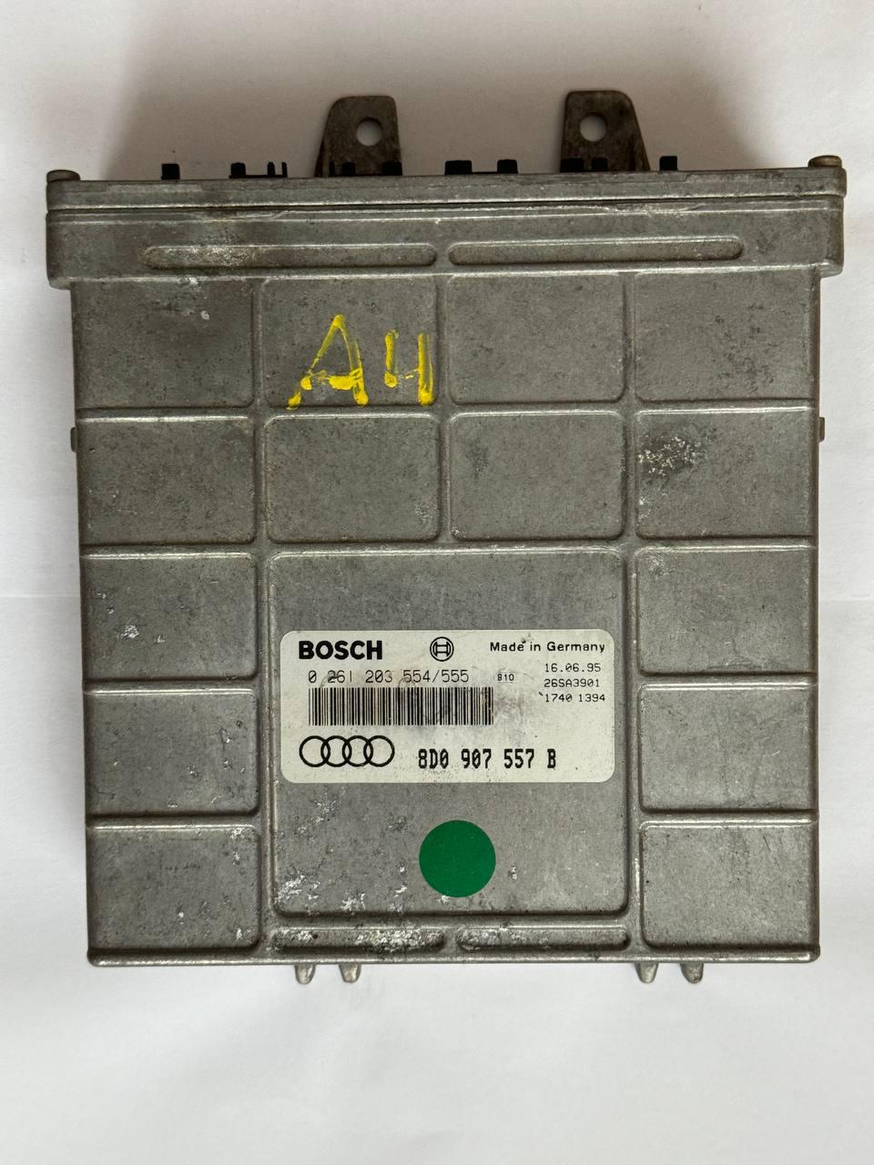 Електронний блок керування Audi A4 Bosch 0 261 203 554/555 / 0261203554/555 / 8D0 907 557 B / 8D0907557B, фото 1