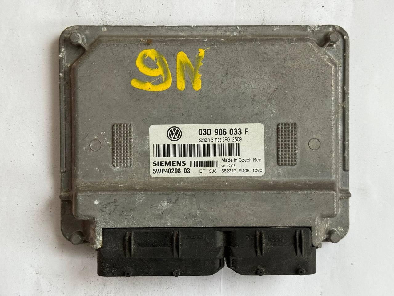 Електронний блок керування Volkswagen benzin Siemens 03D 906 033 F / 03D906033F / 5WP40298 03 / 5WP4029803