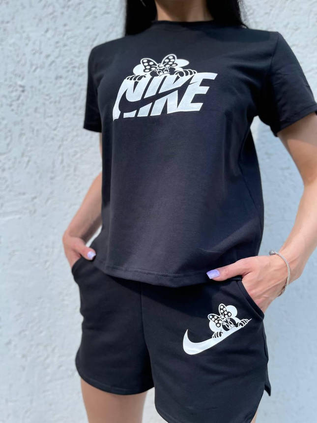 Чорна жіноча футболка Nike стильна молодіжна повсякденна футболка на дівчині літні модні комфортні, фото 1
