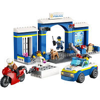 Конструктор LEGO City Переслідування на поліцейській дільниці 172 деталей (60370) g