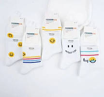 Шкарпетки підліткові білі з жовтим смайликом Fashion