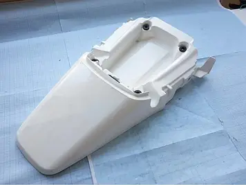 Крило заднє Geon X-Road Light 200/250, Spark, верхній пластик, Хвіст, Білий