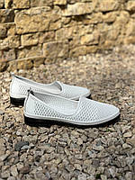 Женские белые туфли в перфорацию из натуральной кожи от турецкого производителя