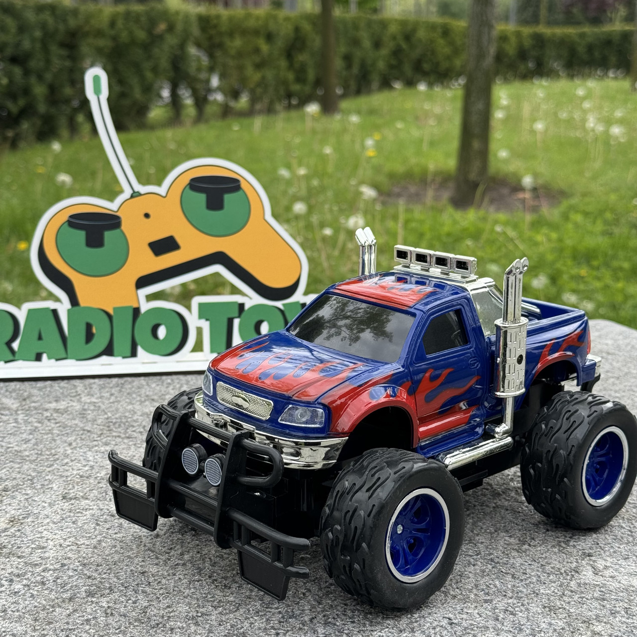 Монстр трак на радіоуправлінні EMBER Monster Truck Синій | Машина на пульті управління | Машинка на радіокеруванні, фото 1