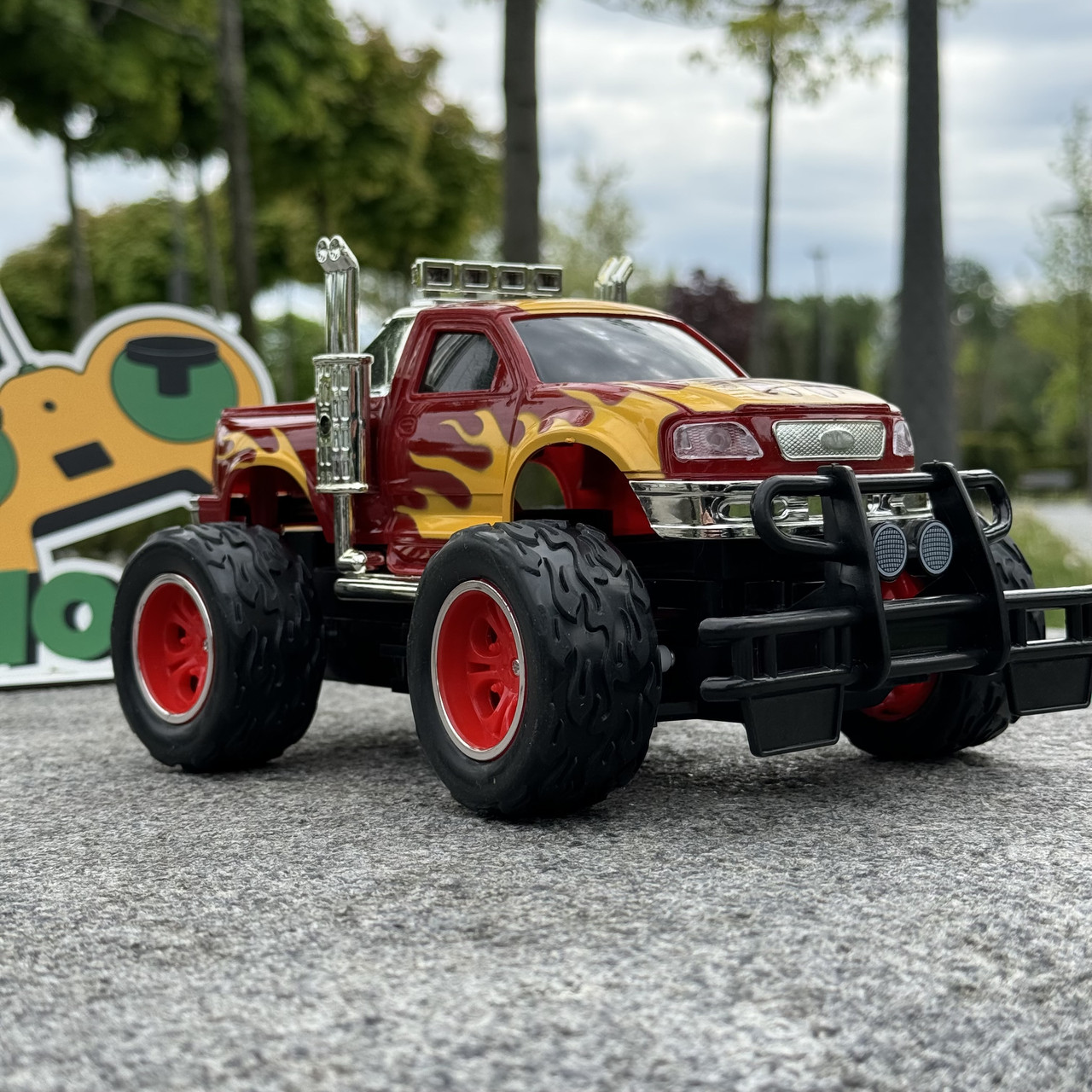 Монстр трак на радіоуправлінні EMBER Monster Truck Червоний | Машина на пульті управління | Машинка на радіокеруванні, фото 1
