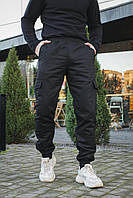 Теплые джогеры мужские с карманами карго черные