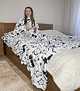 Плед з флісу з рукавами Коти на білому, фото 4