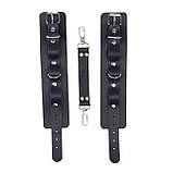 Наручники на двох карабінах БДСМ із натуральної шкіри темно синього кольору Flirty Leather Кайф, фото 3