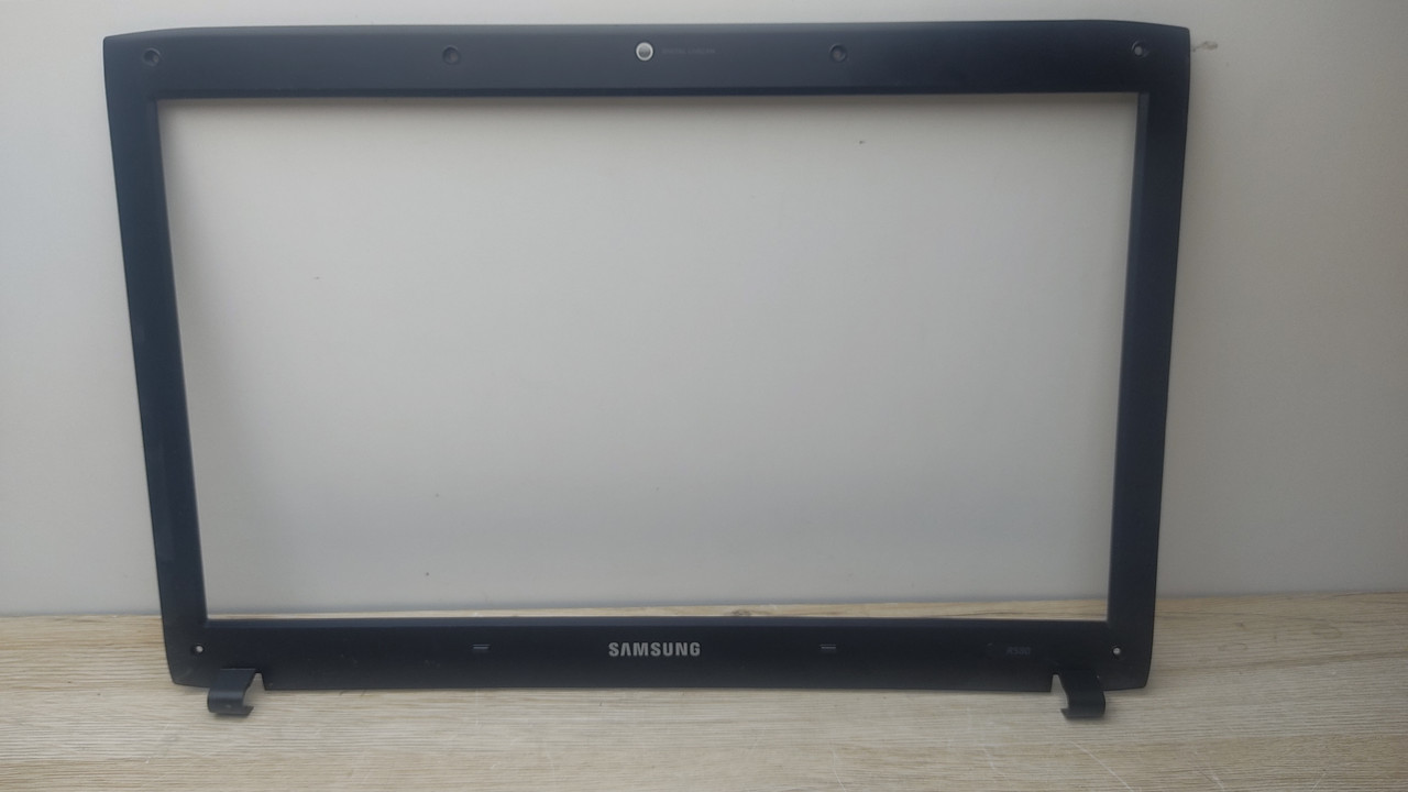Samsung R580 Корпус B (рамка матриці) б/в, фото 1