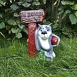 Вовк з табличкою і м'ясом «тты заходи если чё» 44 см - садова фігура, фото 3