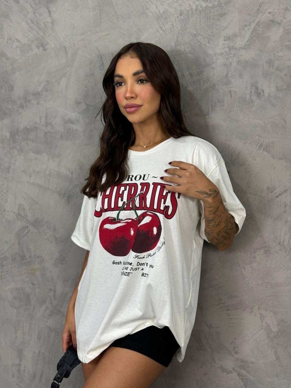 Біла жіноча футболка оверсайз Cherry