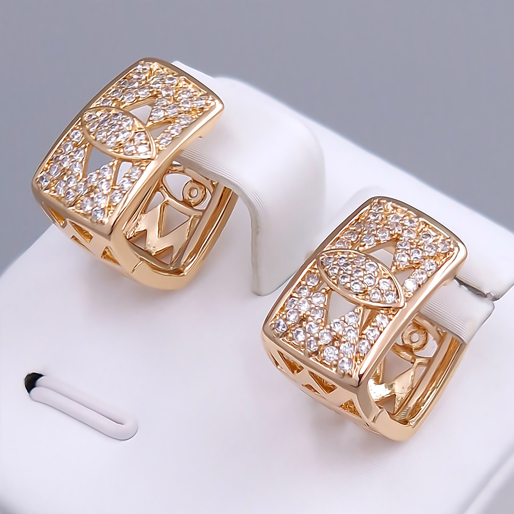 Сережки ХР. Позолота 18К. Камені: білий циркон. Довжина: 17 мм. Ширина: 10 мм.