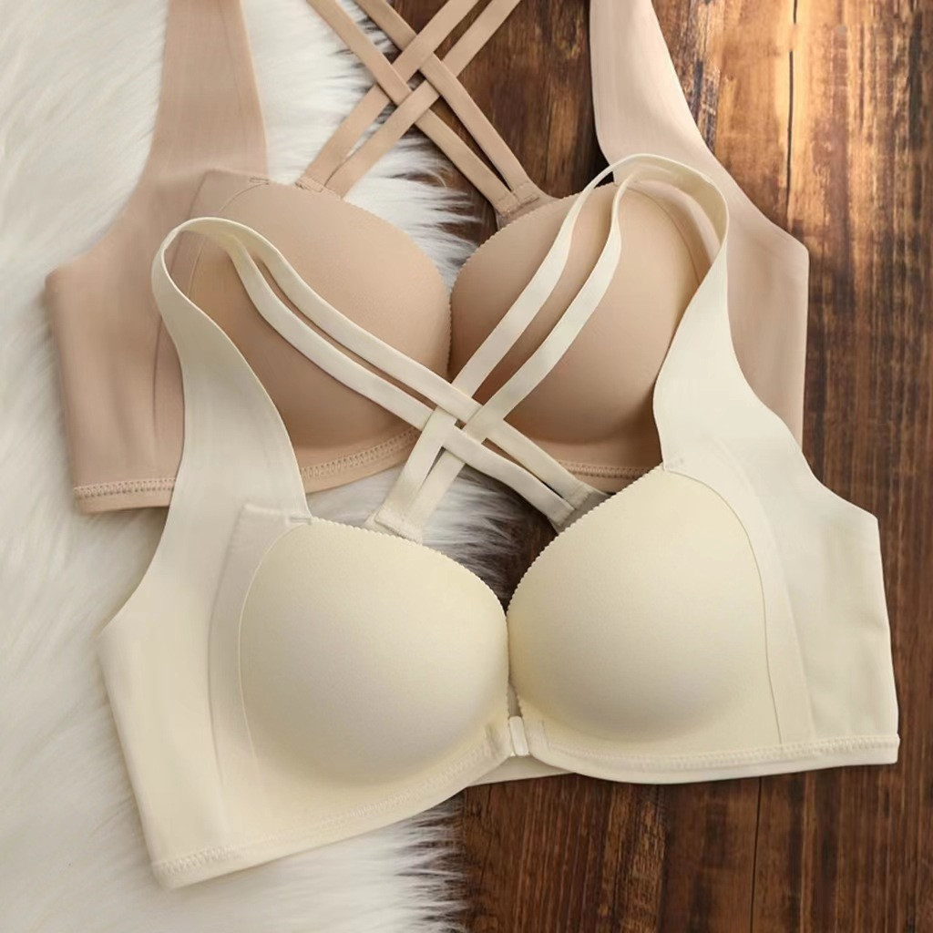 Формований бюстгальтер пуш-ап з передньою застібкою