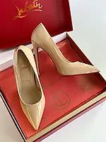 Лабутени Жіночі бежеві шкіряні лакові туфлі-чов- ники Christian Louboutin So Kate