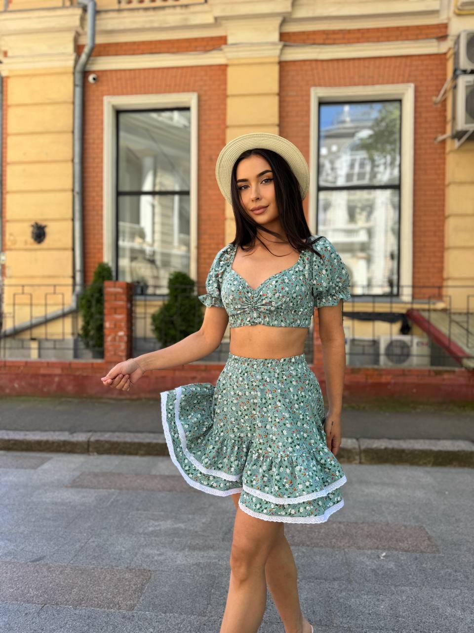 Жіночий молодіжний літній звабливий костюм: топ та спідничка "ламбада" з мереживом, фото 1