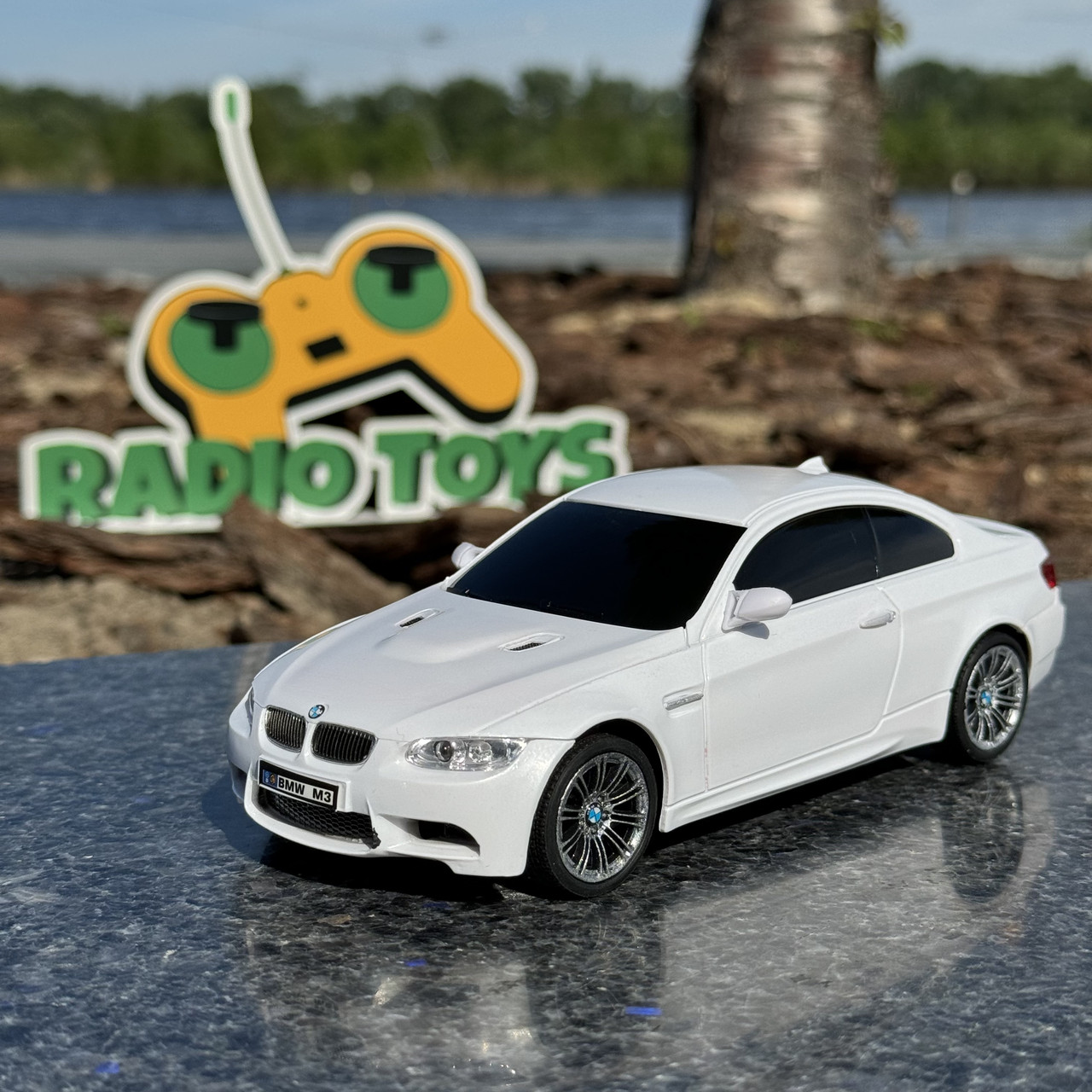 Машинка на радіоуправлінні BMW M3 Біла | Машинки на пульті управління | Машина БМВ на радіокеруванні, фото 1