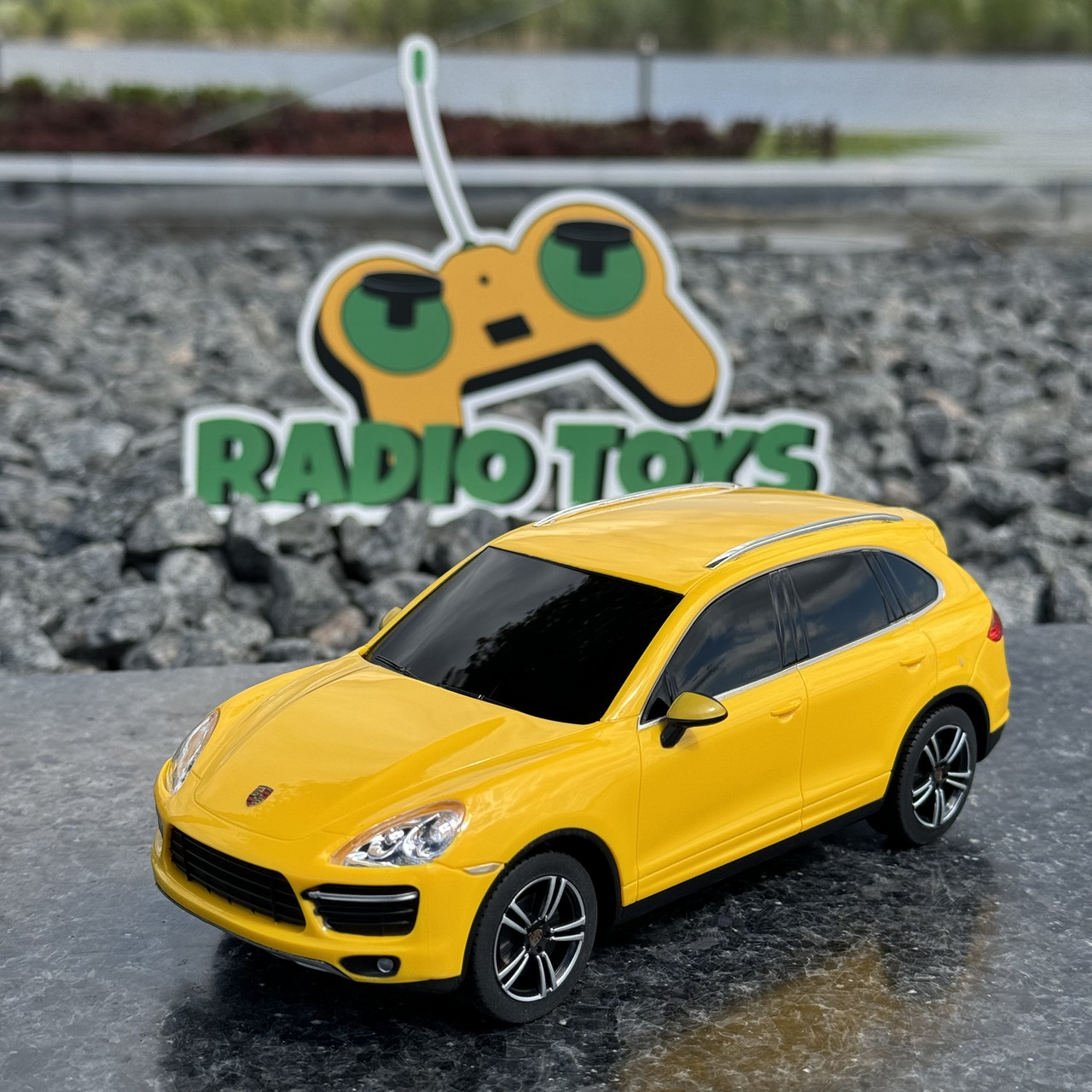 Машинка на радіоуправлінні PORSCHE Cayenne Turbo Жовта | Машинка на пульті управління | Порш на радіокеруванні, фото 1