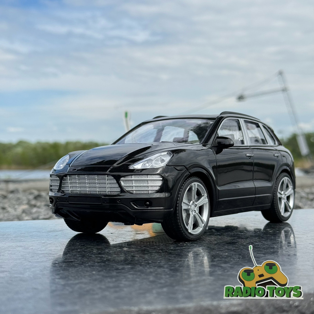 Машинка на радіоуправлінні PORSCHE Cayenne GTS Чорний | Машинка на пульті управління | Машина Порш на радіокеруванні, фото 1