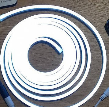 LED Neon неон стрічка Silicon 6х12 мм 12v