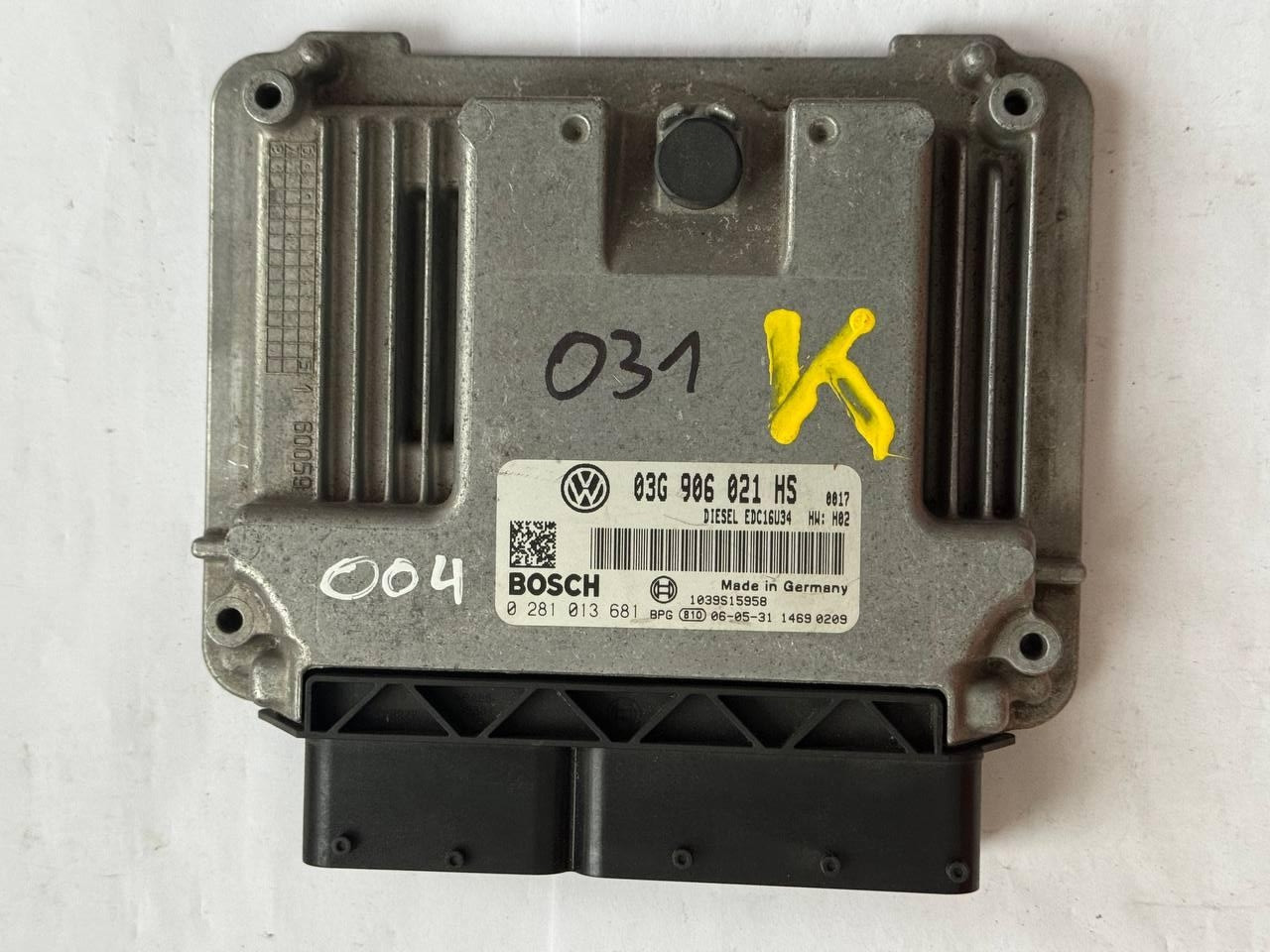 Електронний блок керування Volkswagen 03G 906 021 HS / 03G906021HS / 0 281 013 681 / 0281013681