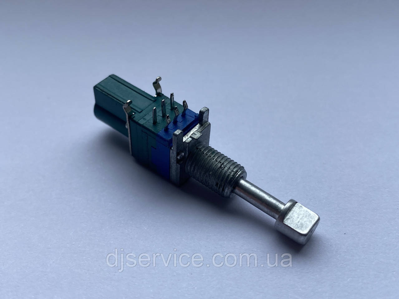 Потенціометр B10k 18-28 mm для пультів, звукових карток, контролерів