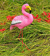 Садова фігура Фламінго рожевий середній на металевих лапах (65х13х28 см), фламінго для саду із полістоуну, садово-паркові  фігури